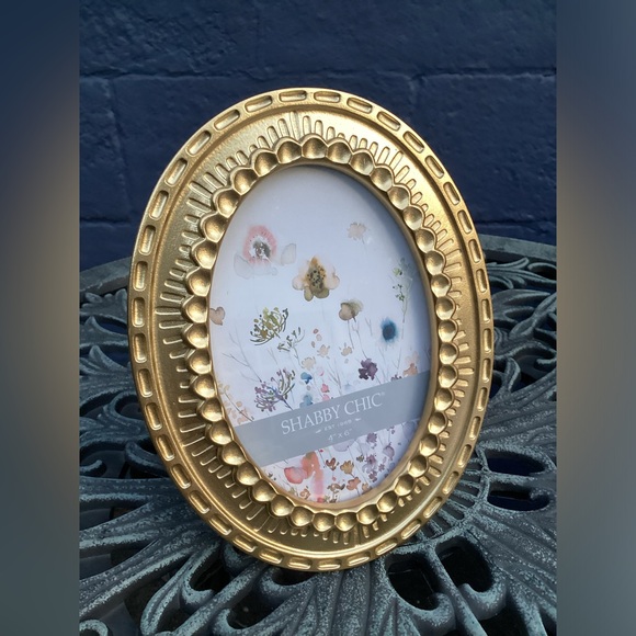 Shabby Chic Golden Oval Picture Frame Fits 4'' x 6’’ Photo - Picture 1 of 7